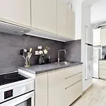 Eiffel Tower & Grenelle - 2br - Cityapartmentstay