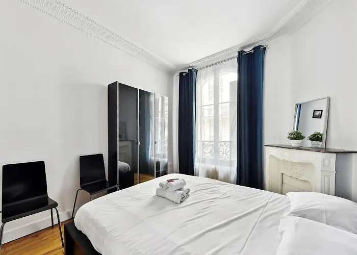 Eiffel Tower & Grenelle - 2br - Cityapartmentstay Paris