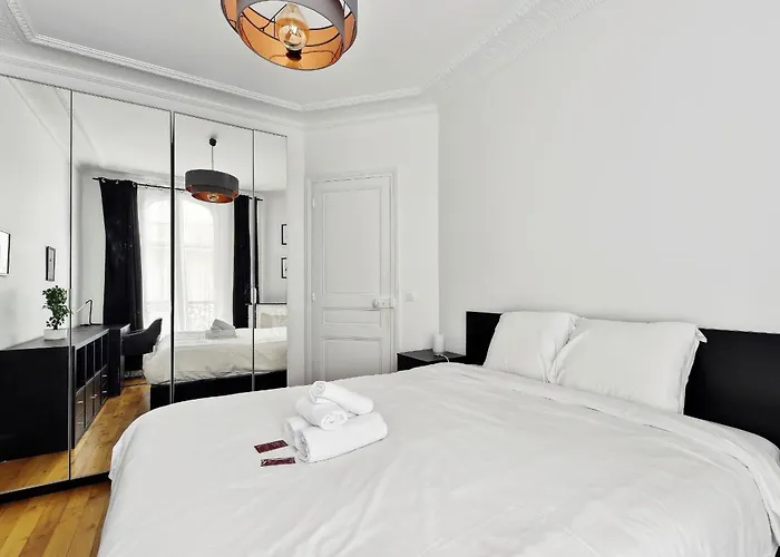 Eiffel Tower & Grenelle - 2br - Cityapartmentstay Lejlighed Paris