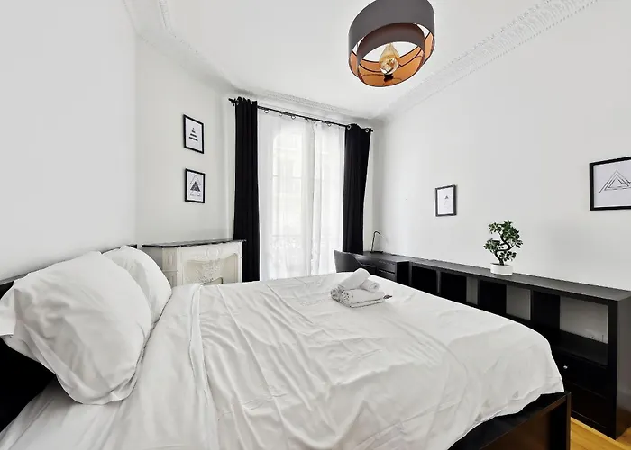 Eiffel Tower & Grenelle - 2br - Cityapartmentstay *