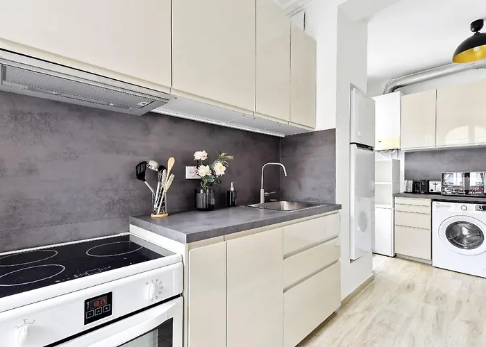 Eiffel Tower & Grenelle - 2br - Cityapartmentstay