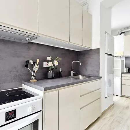Eiffel Tower & Grenelle - 2br - Cityapartmentstay