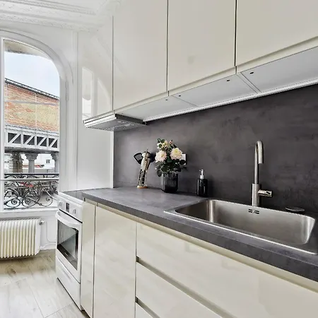 Eiffel Tower & Grenelle - 2br - Cityapartmentstay *